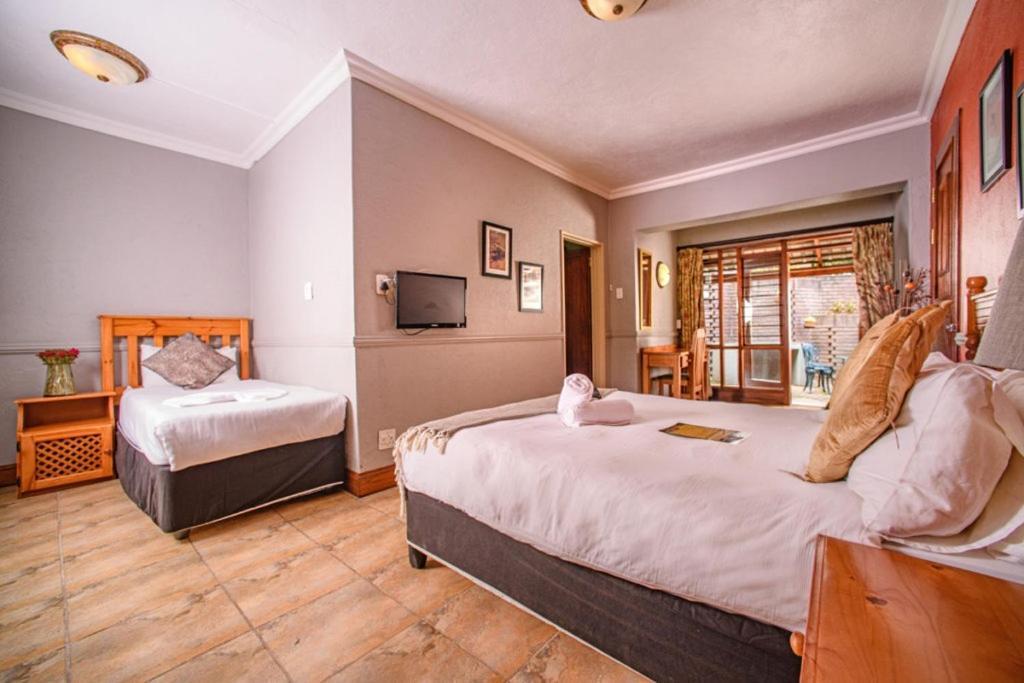 The Palms Guesthouse Mbombela Bagian luar foto